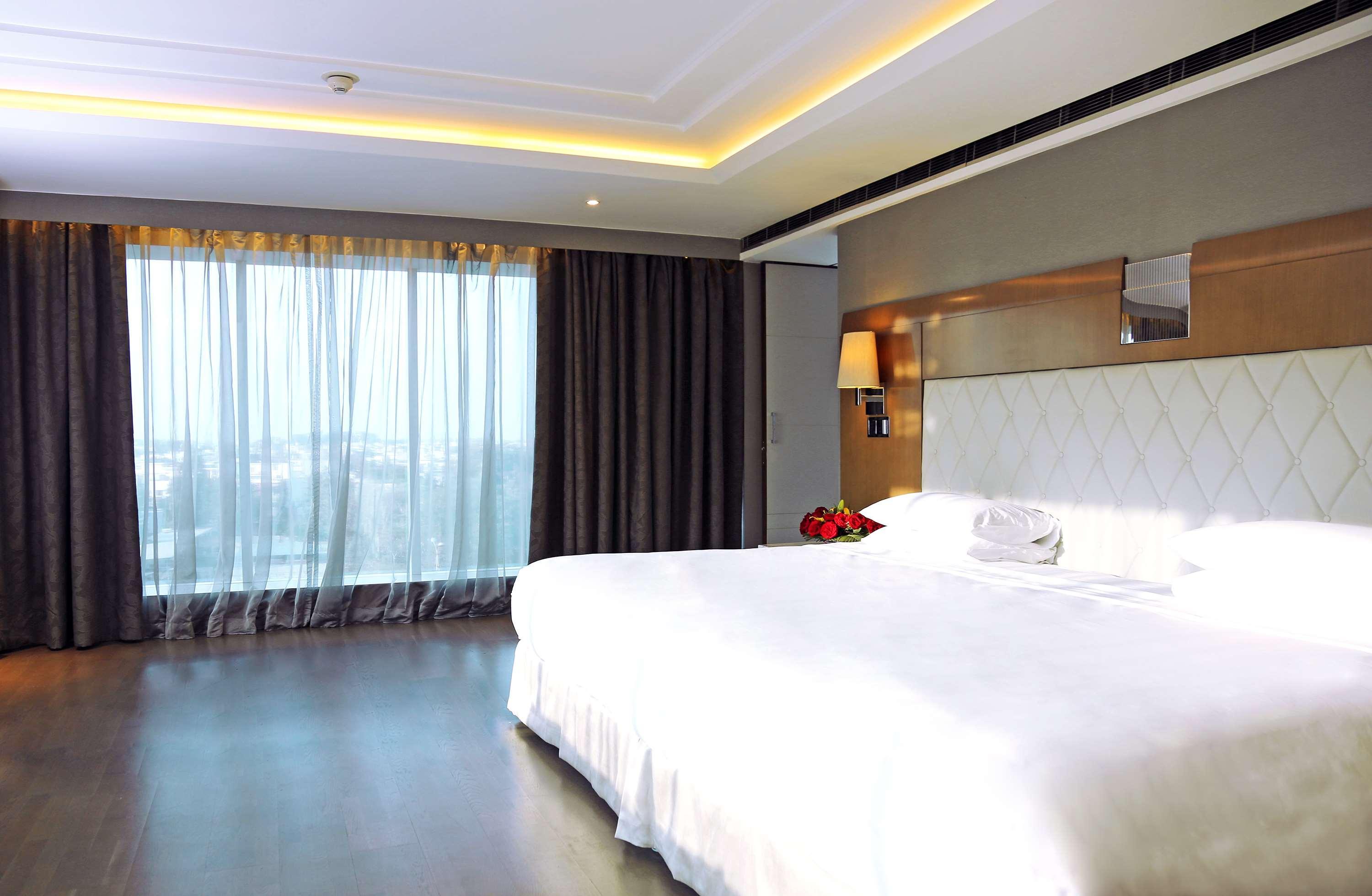 ไฮแอท รีเจนซี ลูเดียนา Hotel ลูดิฮานา ภายนอก รูปภาพ